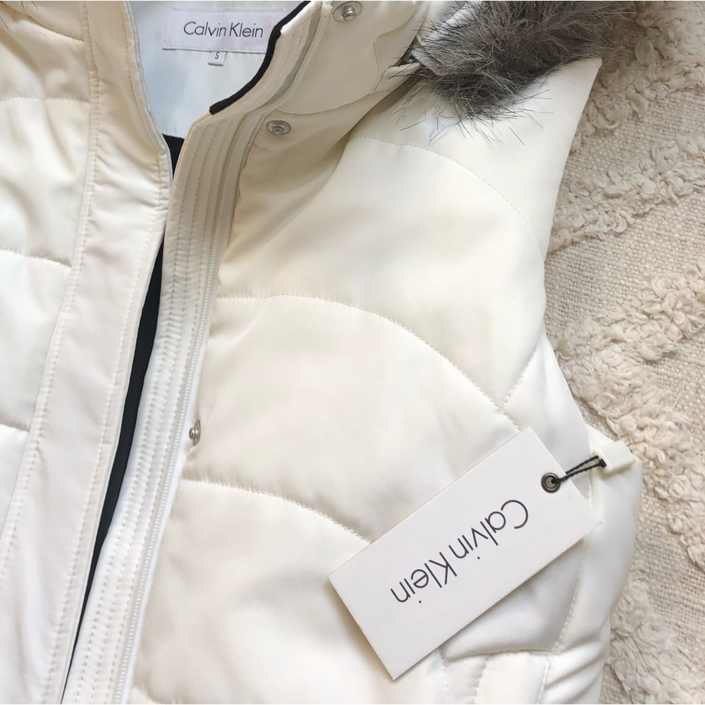 Calvin Klein Vest - Picture 5 of 5